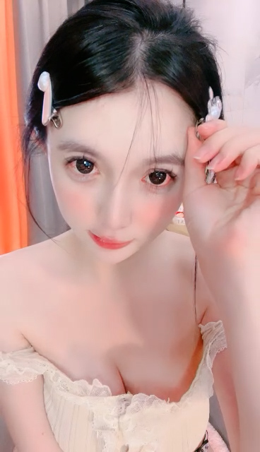 极品尤物网红女神！收费房身材展示！白丝美腿爆乳，掰开肥唇骚穴特写，翘起美臀极度诱惑